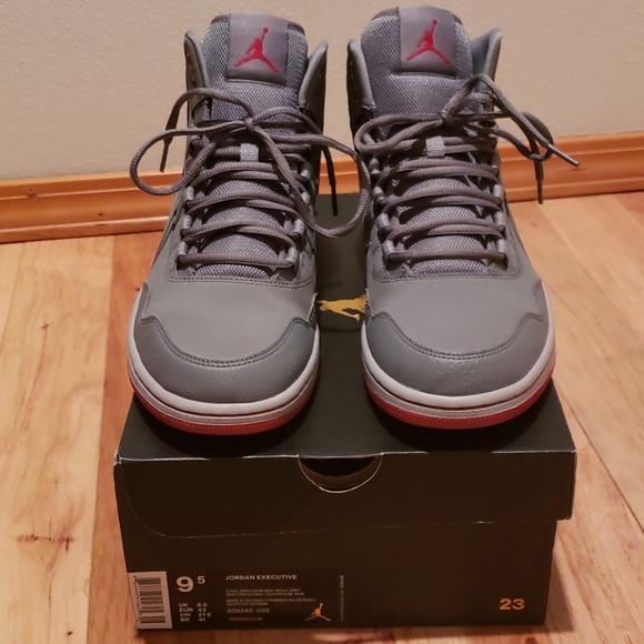 Mens Jordan Executive - Picture 2 of 16